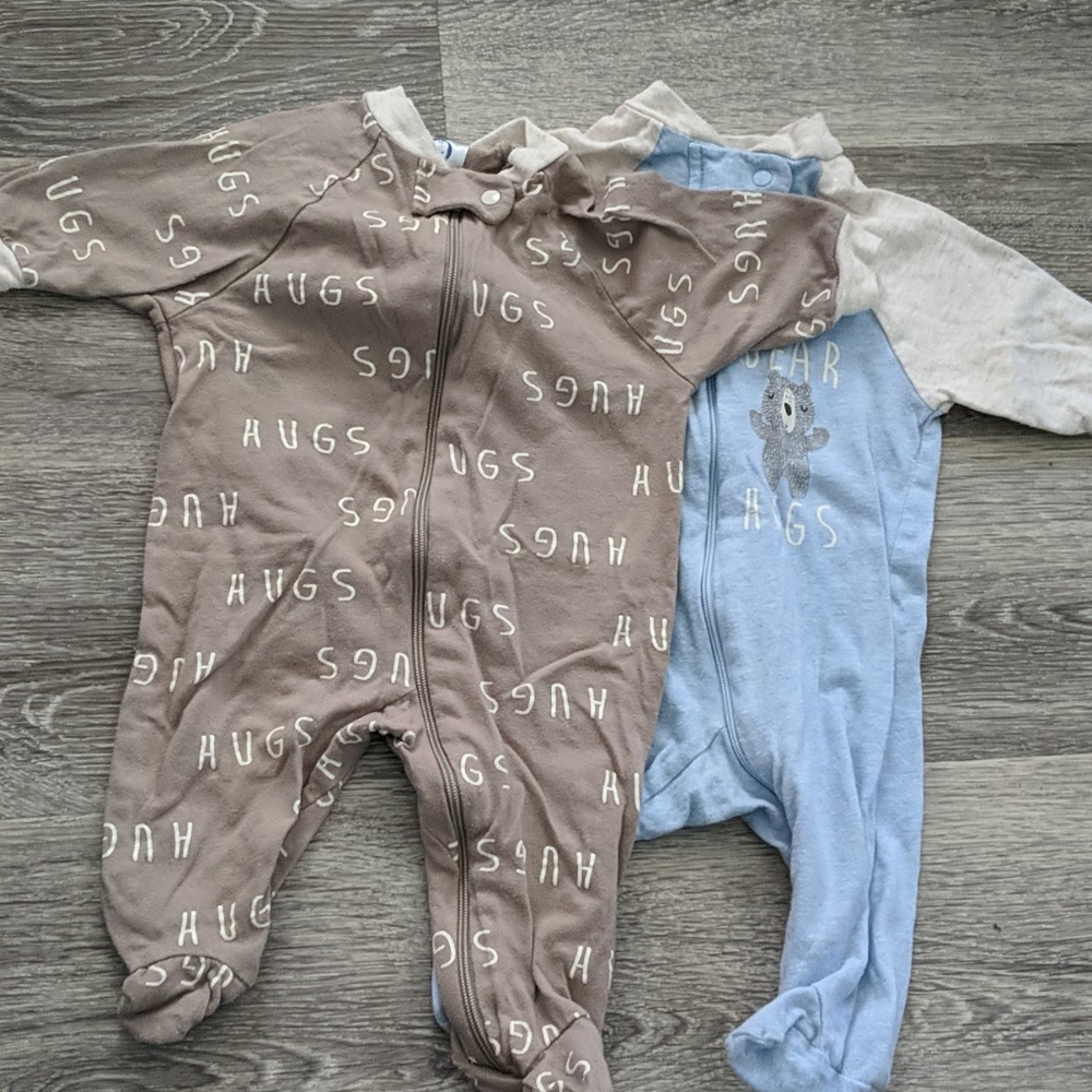 Gerber footie pajamas set of 2